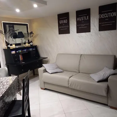 Paky S House Apartman Nápoly